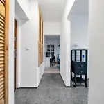 Downtown - Location, Metro Nearby - By Rentujemy * Varsovie