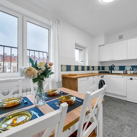 Downtown - Location, Metro Nearby - By Rentujemy 公寓 *